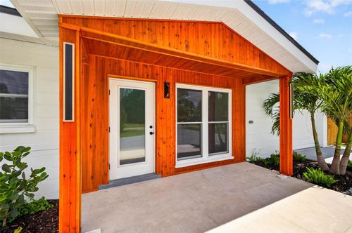 1524 Carson Cir Ne, ST PETERSBURG, FL, 33703-4242 | Card Image