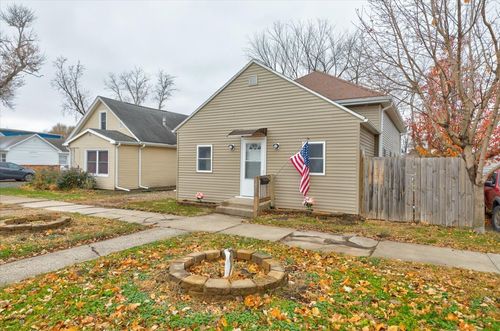 1819 5th St, Perry, IA, 50220-1226 | Card Image