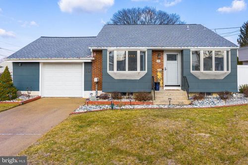 10 Intervale Rd, Hamilton, NJ, 08620-1545 | Card Image