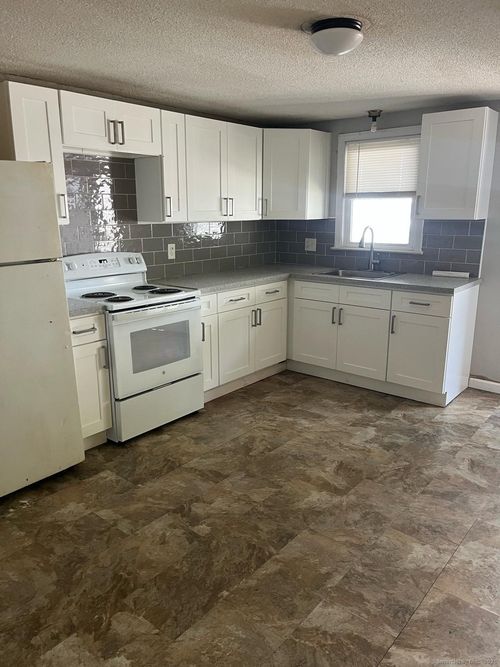 apt-3rd-49 6th St, Derby, CT, 06418-1773 | Card Image