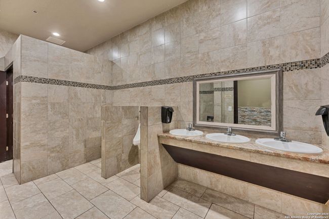 216 Middlebuster Rd, Home with 0 bedrooms, 0 bathrooms and null parking in Gonzales TX | Image 46