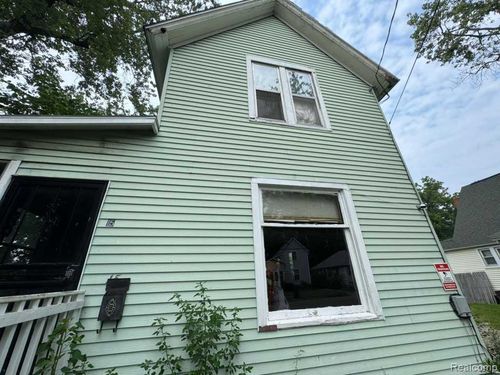15 Sanderson St, Battle Creek, MI, 49017-5525 | Card Image