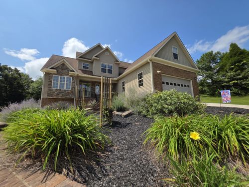 346 Europa Dr, Spring City, TN, 37381-4977 | Card Image