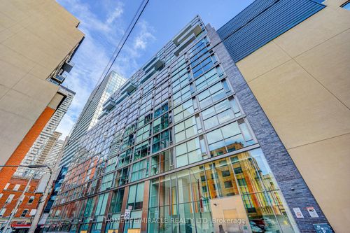 701-25 Oxley St, Toronto, ON, M5V2J5 | Card Image