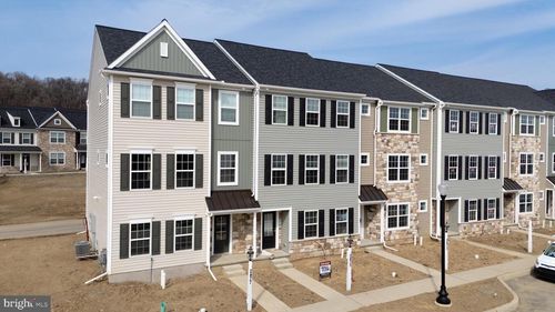 2453 Spring Water Cir, LANCASTER, PA, 17601-2240 | Card Image