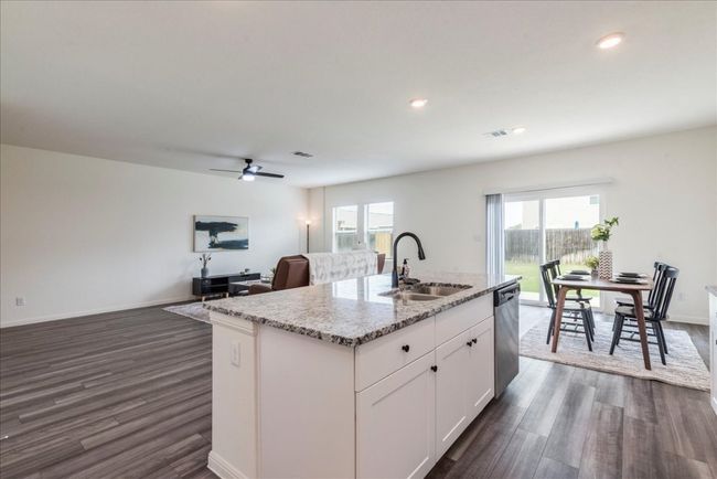 Kitchen | Image 13
