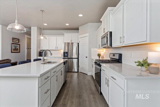 300 S Adventure Way, House other with 3 bedrooms, 2 bathrooms and 2 parking in Kuna ID | Image 4