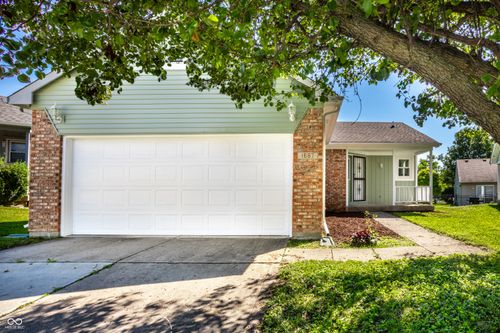 1667 Park Castle Way, Indianapolis, IN, 46229-4115 | Card Image