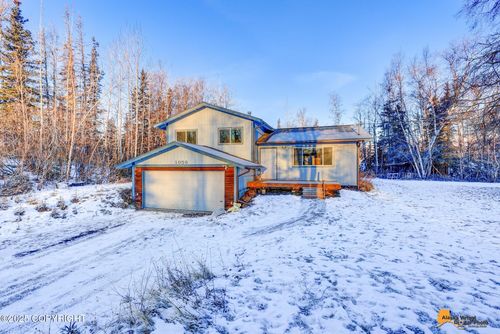 1055 E Onyx Cir, Wasilla, AK, 99654-3426 | Card Image