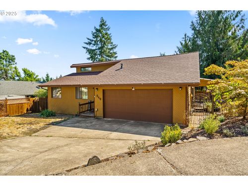 940 T Ct, Cottage Grove, OR, 97424-1955 | Card Image