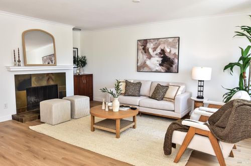 79 Scottsdale Way, Novato, CA, 94947-4703 | Card Image