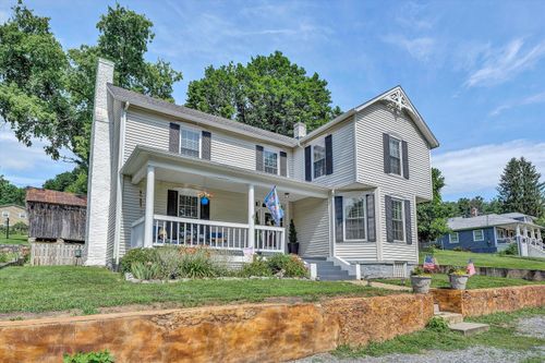 21 S Factory St, Fincastle, VA, 24090-3101 | Card Image