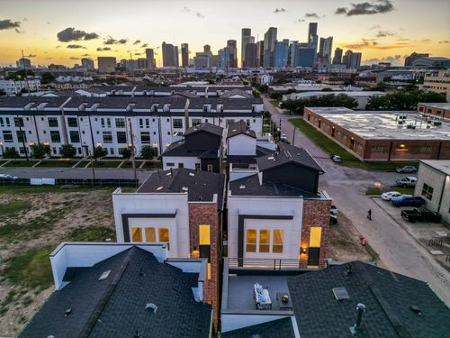 3032 Lamar St, Houston, TX, 77003 | Card Image