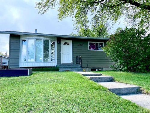 2231 39 St Se, Calgary, AB, T2B1A6 | Card Image