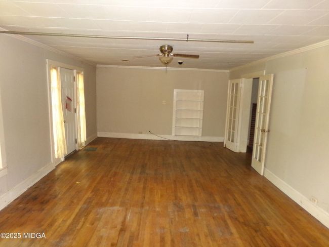 Living Room | Image 9