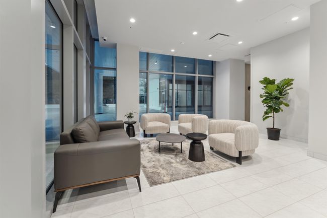 610 - 9675 King George Blvd, Condo with 1 bedrooms, 1 bathrooms and 1 parking in Surrey BC | Image 4