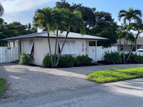 210 Se 1st St, Boynton Beach, FL, 33435-4508 | Card Image