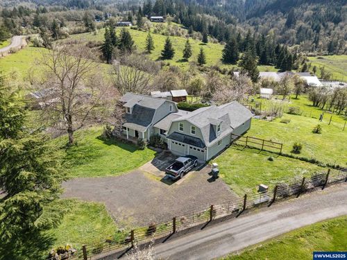 33590 Mount Tom Dr, Harrisburg, OR, 97446-9793 | Card Image
