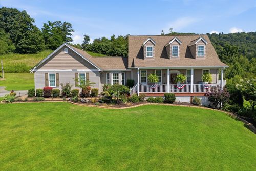 1611 Ivy Branch Dr, Blue Ridge, VA, 24064-2074 | Card Image