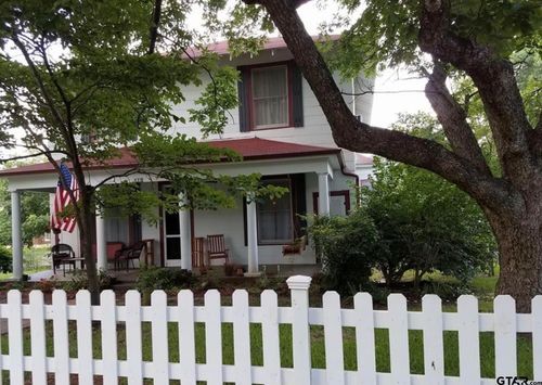 823 S Magnolia St, Palestine, TX, 75801-4462 | Card Image