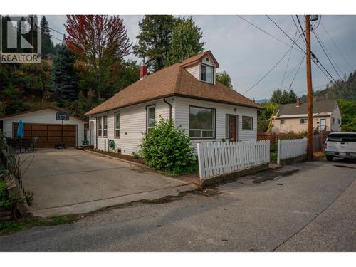 278 Lerose St, Trail, BC, V1R3L8 | Card Image