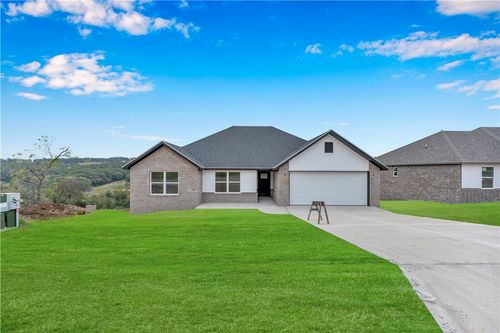 207 Tonya Loop, Huntsville, AR, 72740-9680 | Card Image