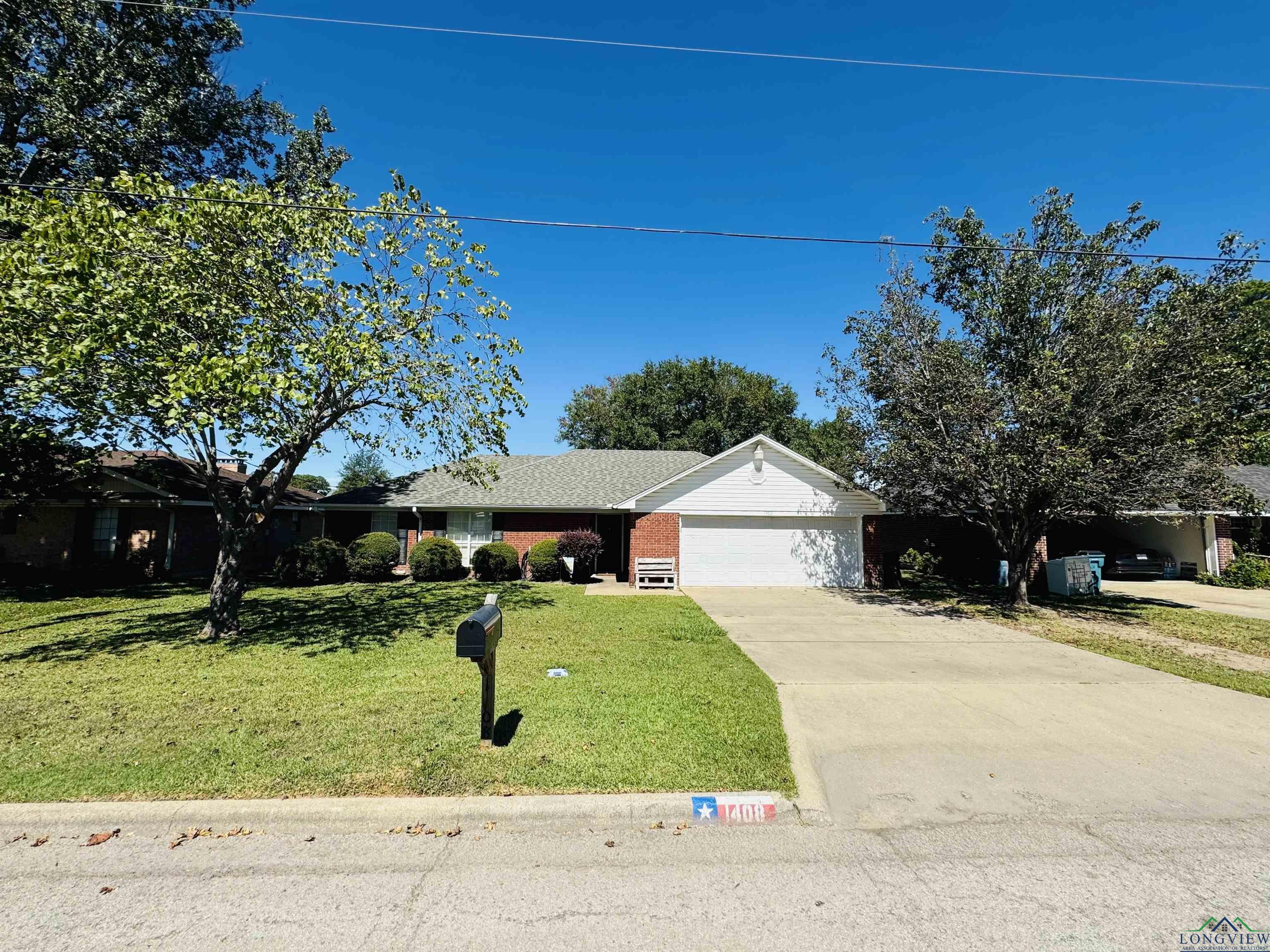 Stonebriar Dr, Carthage, TX 75633