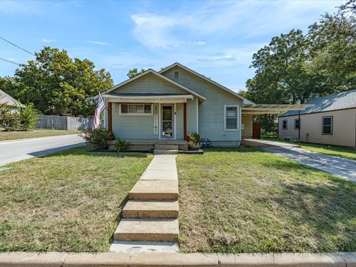 401 S Holman St, Decatur, TX, 76234-1758 | Card Image