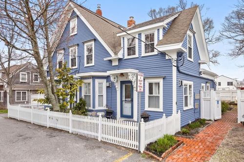 unit-5-19 Center St, Provincetown, MA, 02657-1569 | Card Image