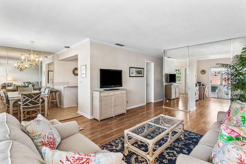 8-204-5505 N Ocean Blvd, Ocean Ridge, FL, 33435-7086 | Card Image