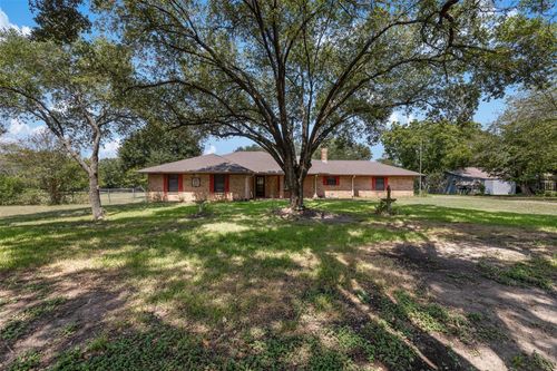 1523 E Morris St, Madisonville, TX, 77864-2139 | Card Image