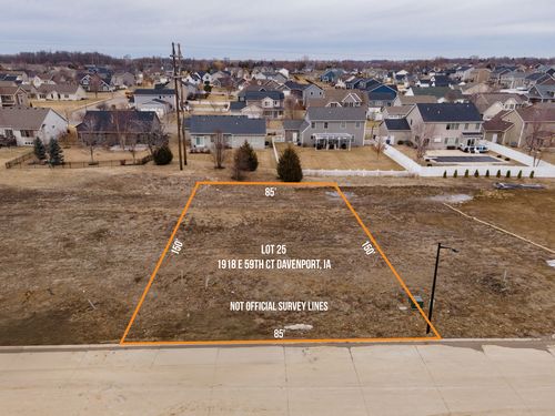 1918 E 59th Ct, Davenport, IA, 52807-2920 | Card Image