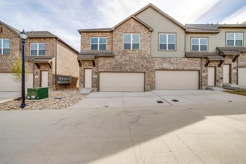 520 Lake Point Dr, Weatherford, TX, 76087-7128 | Card Image