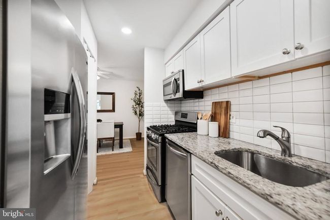 APT-228 - 11224 Chestnut Grove Sq, Condo with 2 bedrooms, 2 bathrooms and null parking in RESTON VA | Image 11