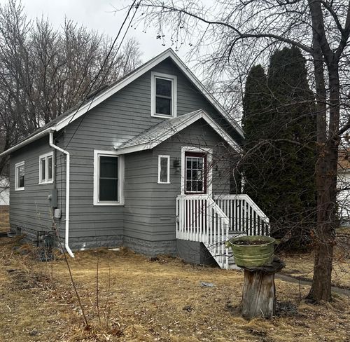 528 1st Ave E, Cambridge, MN, 55008-1302 | Card Image