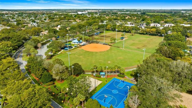 3005 - 3005 Nw 48 Th Ave, Townhouse with 3 bedrooms, 3 bathrooms and null parking in Coconut Creek FL | Image 37