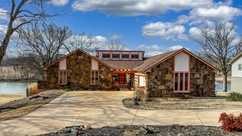 1513 Carey Dr, Grove, OK, 74344-5809 | Card Image