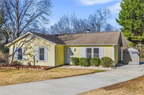 4 Wakerobin Ct, Greensboro, NC, 27407-4005 | Card Image