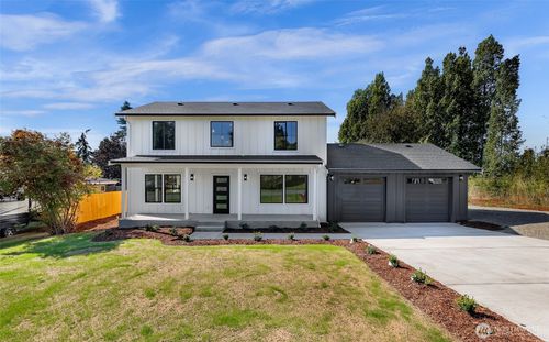 225 10th St, Blaine, WA, 98230-8123 | Card Image