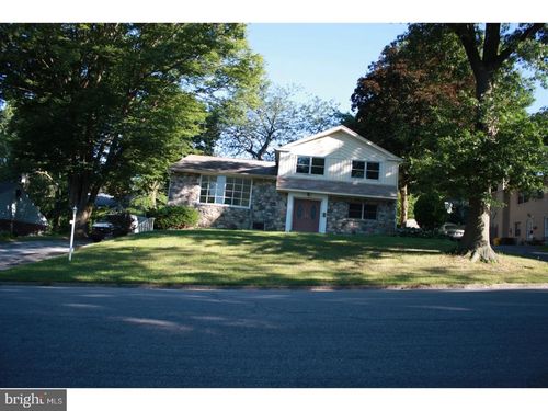 1213 Manoa Rd, WYNNEWOOD, PA, 19096-3325 | Card Image