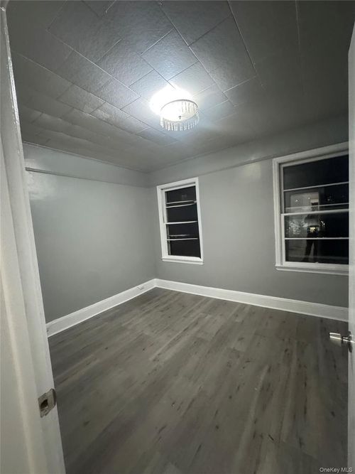 10412 38th Ave, Corona, NY, 11368-2031 | Card Image