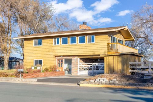 499 Se 8th St, Madras, OR, 97741-1571 | Card Image