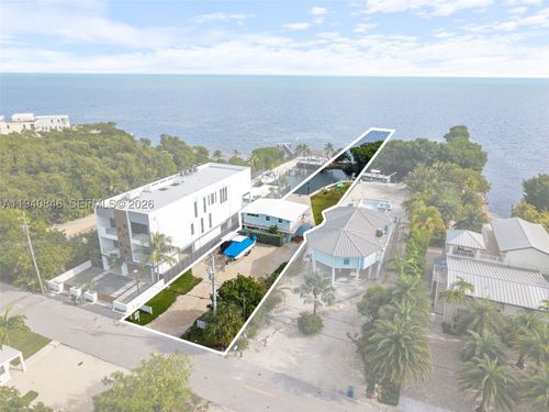 127 Seaside Ave, Key Largo, FL, 33037-3862 | Card Image