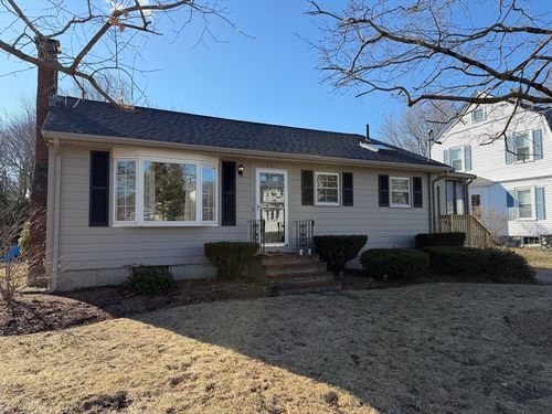 15 Bradford St, Rockland, MA, 02370-1309 | Card Image