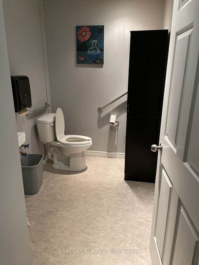 110 4 Th St W, Home with 0 bedrooms, 1 bathrooms and 3 parking in Cochrane ON | Image 6