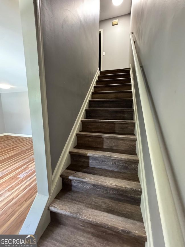 907 Holden Ln, Home with 2 bedrooms, 3 bathrooms and 2 parking in College Park GA | Image 4