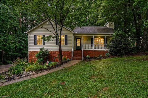 431 Lakecrest Dr, Kernersville, NC, 27284-2444 | Card Image