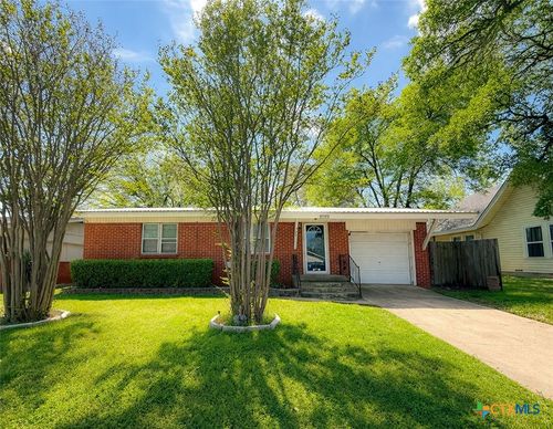 1504 Bridge St, Gatesville, TX, 76528-2210 | Card Image