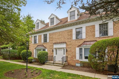 105B S Maple Ave, Park Ridge, NJ, 07656 | Card Image