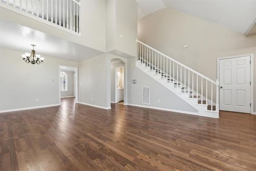 11613 Sw 11th St, Yukon, OK, 73099-6755 | Card Image